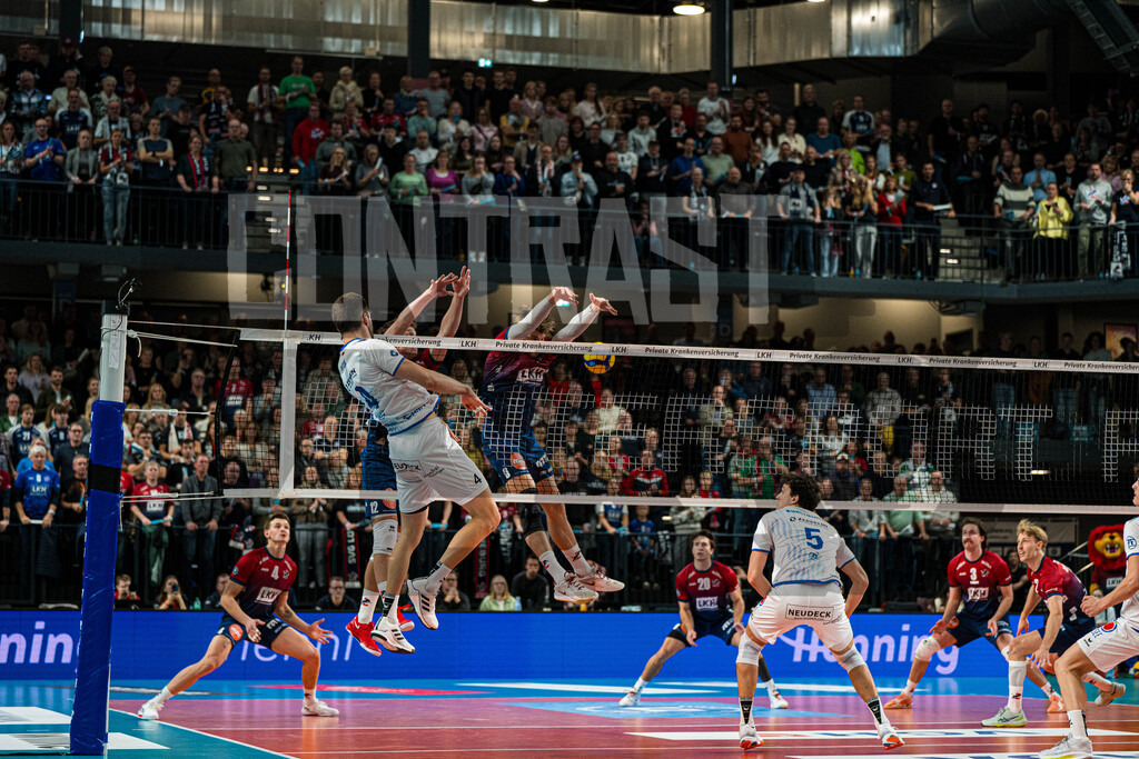 Volleyball I Herren I Saison 2025/2026 I Bundesliga I 5. Spieltag I SVG Lüneburg - VfB Friedrichshafen | CONTRAST ZERØ MEDIA - Realisiert mit Pictrs.com
