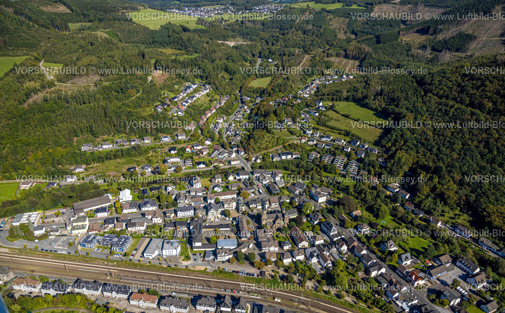 Lennestadt230910561Meggen | Luftbild, Ortsansicht Ortsteil Meggen, Lennestadt, Sauerland, Nordrhein-Westfalen, Deutschland