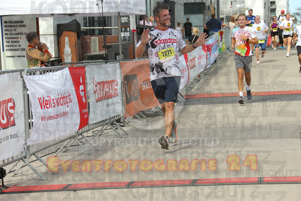 250920_1326_EX1_4574 | Sportfotografie im Rhein-Sieg Kreis, Köln, Bonn, NRW, Rheinland Pfalz, Hessen, etc. Unser Tätigkeitsfeld umfasst den Laufsport vom Volkslauf über den Marathon, Duathlon, Triathon bis zum Ultralauf wie Kölnpfad Ultra oder Schindertrail.