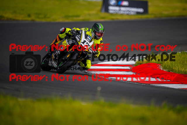 MaZZes_FotoMatrix_220521_1883 | Fotograf Mathias Schmid
Sportfotograf,
Eventfotograf,
Hochzeitsfotograf,
Portraitfotograf