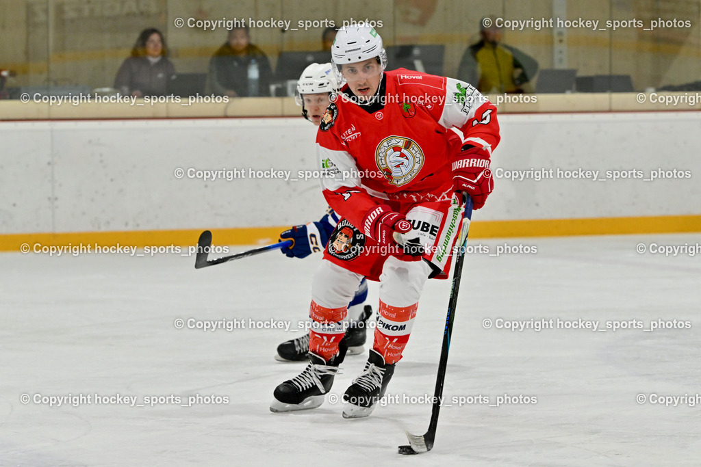 ESV Ferlach vs. UECR Eisbären Huben | #10 Zusevics Zintis Nauris ESV Ferlach, ESV Ferlach vs. UECR Eisbären Huben, ESV Ferlach vs. UECR Eisbären Huben am 31.10.2025 in Ferlach (HTC Eishalle Ferlach), Austria, (Photo by Bernd Stefan)