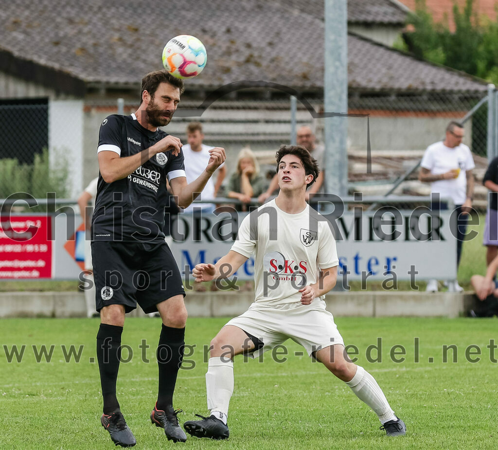 2023-07-02_021_SV_Walpertskirchen_gegen_FC_Herzogstadt | Walpertskirchen, Deutschland, 02.07.2023:
Fußball, Kreisliga 2023 / 2024, Testspiel, SV Walpertskirchen gegen FC Herzogstadt, Endergebnis: 

Thomas Greckl (FC Herzogstadt, #30), Noah Baumann (SV Walpertskirchen, #44)

Foto: Christian Riedel / fotografie-riedel.net