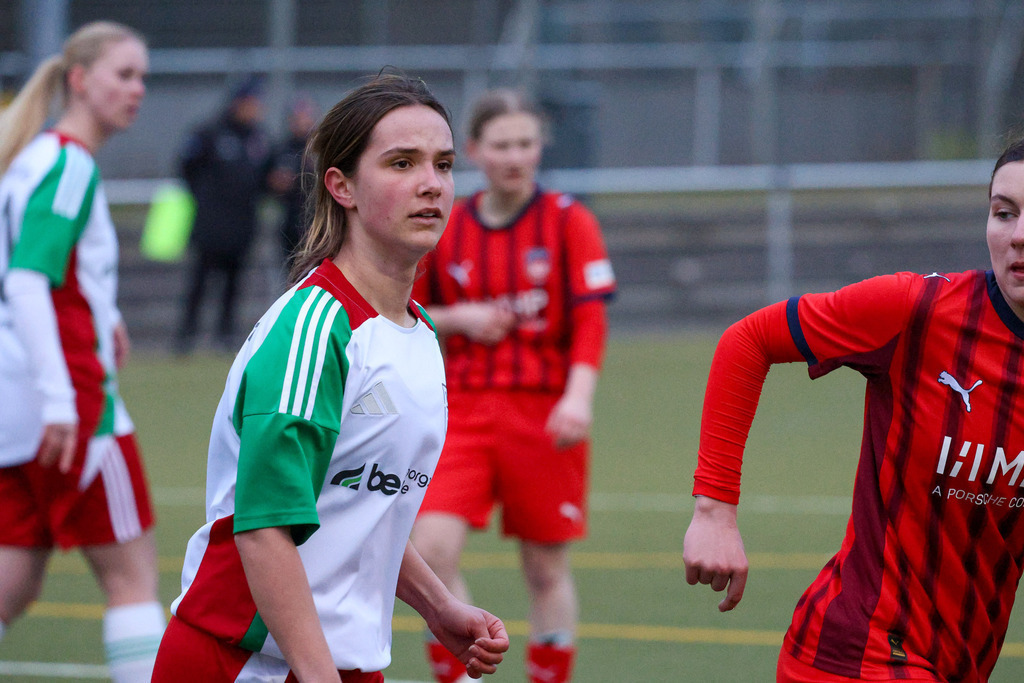 WASFCH_260321_5480 | SGM DJK Wasseralfingen/Neuler vs. 1.FC Heidenheim 1846 II, Fußball, Frauen, Bezirksliga, 2025/2026, 13. Spieltag, 21.03.2026 in Wasseralfingen, Kunstrasen Bürgle(Foto: Michael Bulling) - Realisiert mit Pictrs.com