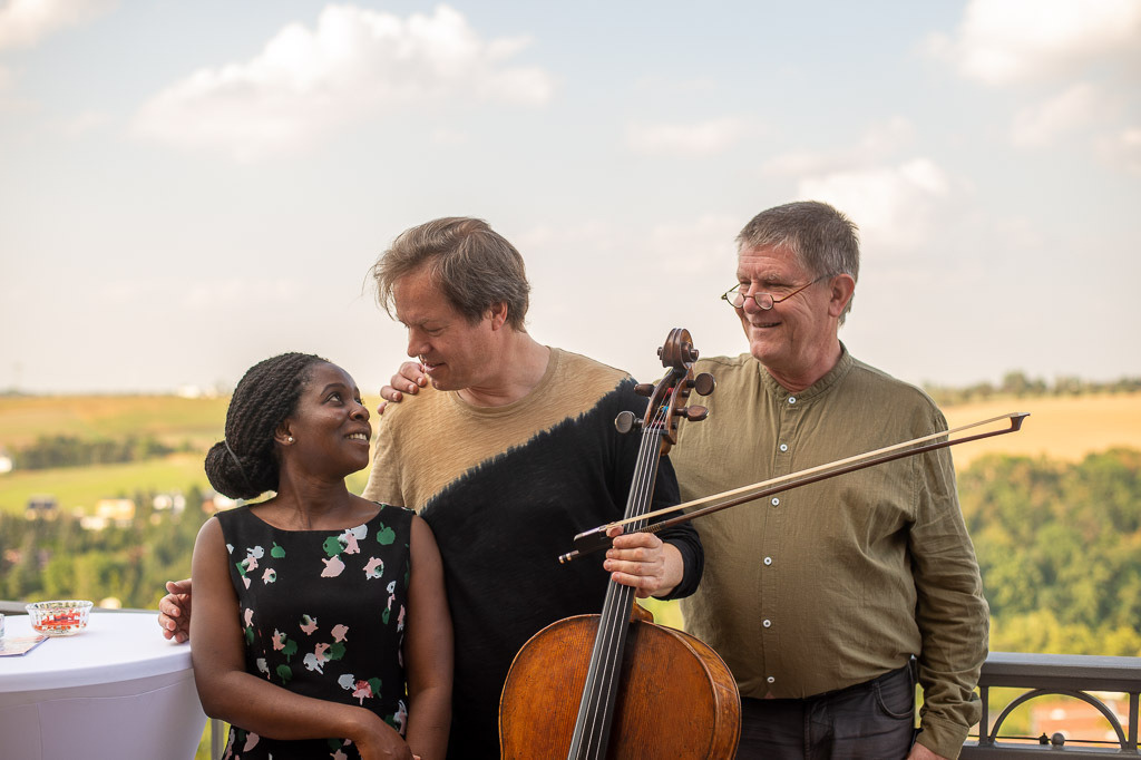 Jan Vogler | Jan Vogler spielt Bach im Forte Belvedere Leisnig zum Festival Hallo Leisnig 2022. - Realisiert mit Pictrs.com