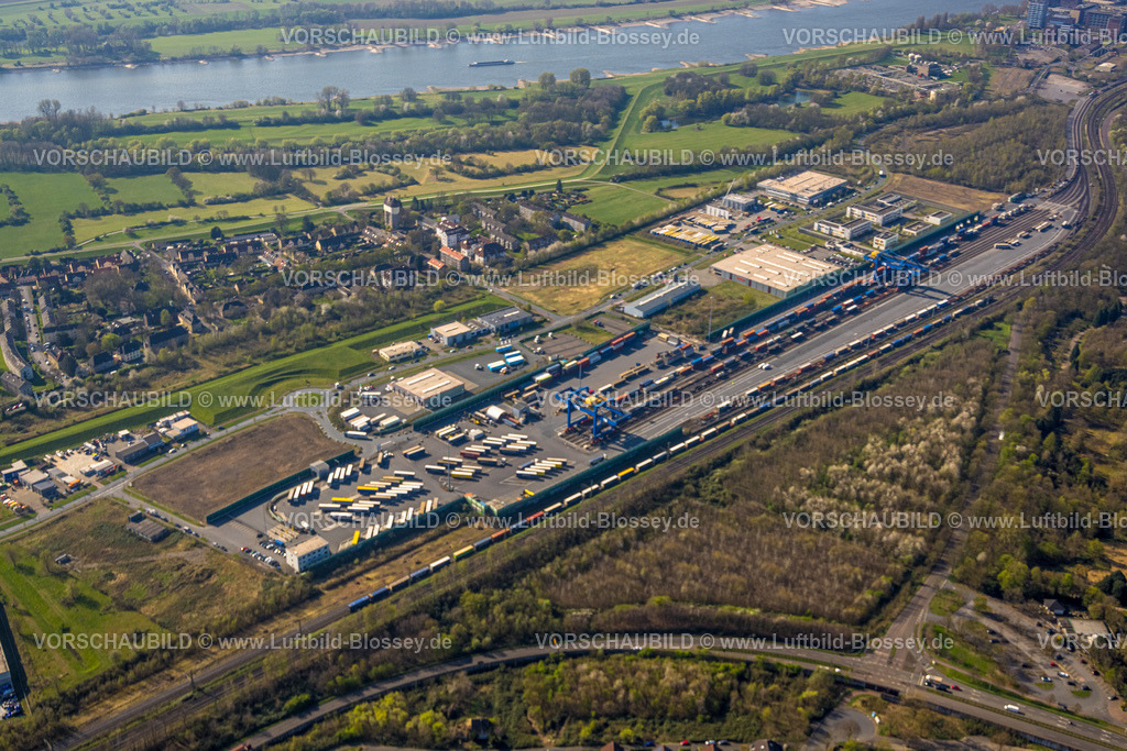 Duisburg250401647LogPort3Hohenbudberg | Luftbild, duisport Hafen, logport III Hohenbudberg, logport 3, Containerterminal, Eisenbahnsiedlung mit Wasserturm,  Friemersheim, Duisburg, Ruhrgebiet, Nordrhein-Westfalen, Deutschland