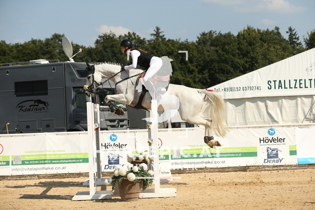 DL2Q6979 | Willkommen bei Brunnmayr - Design & Fotografie – Ihrem Spezialisten für Reitturniere und Pferdeveranstaltungen in Oberösterreich, Salzburg und Bayern! Seit über 17 Jahren sind wir leidenschaftlich dabei.