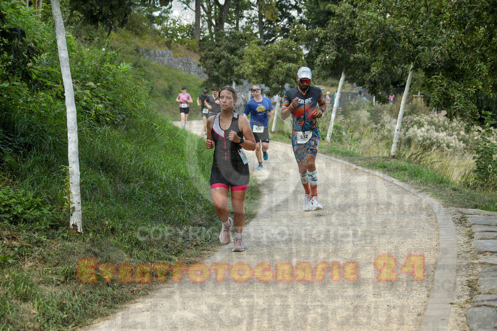 250824_1431_EX1_6545 | Sportfotografie im Rhein-Sieg Kreis, Köln, Bonn, NRW, Rheinland Pfalz, Hessen, etc. Unser Tätigkeitsfeld umfasst den Laufsport vom Volkslauf über den Marathon, Duathlon, Triathon bis zum Ultralauf wie Kölnpfad Ultra oder Schindertrail.