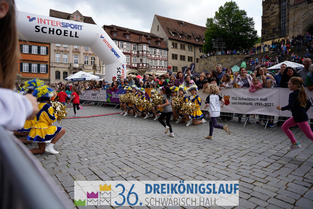 AOK Junior Cup 400m | 3Königslauf 2022 AOK Junior Cup 400m - Realisiert mit Pictrs.com