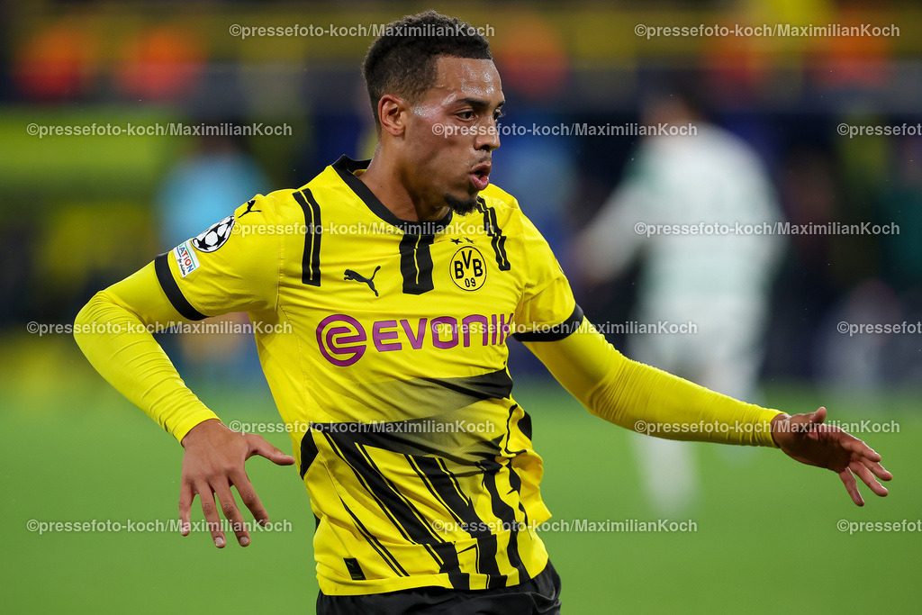 BVB01102402253 | 01.10.2024, Fußball, UEFA Champions League, Borussia Dortmund - Celtic Glasgow, 2. Spieltag, Signal Iduna Park, Saison 2024 2025: Felix Nmecha (BVB #8)