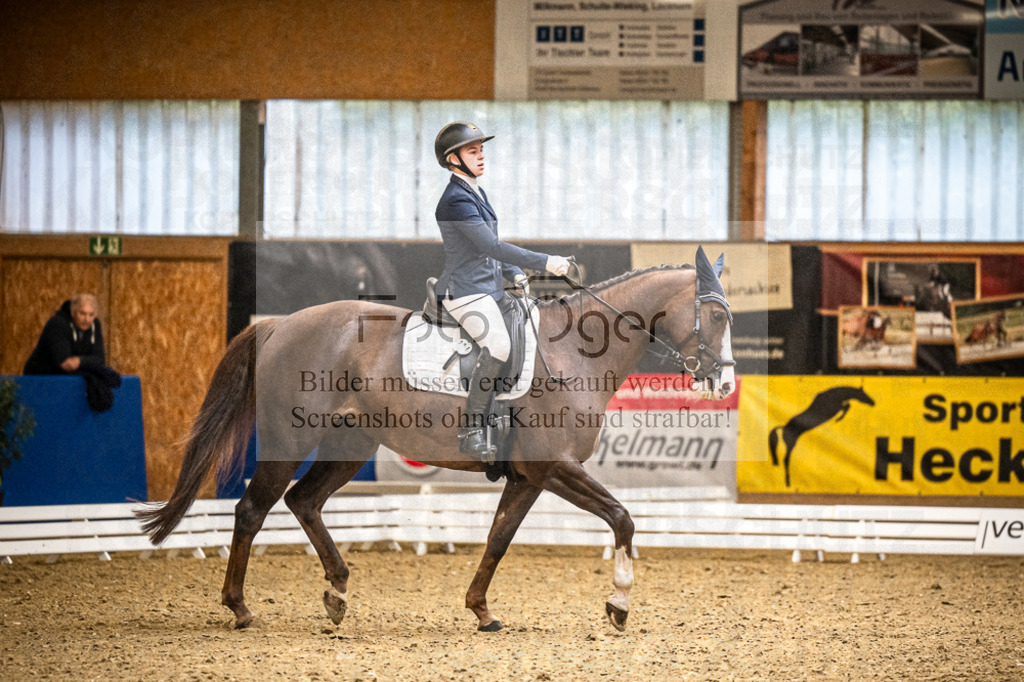 DOS_2922 | Entdecke hochwertige Reitturnierfotos von Foto Oger. Professionell, emotional und authentisch – jetzt Lieblingsmomente im Shop bestellen.Deutschlandweite Turnierfotografie. - Realisiert mit Pictrs.com