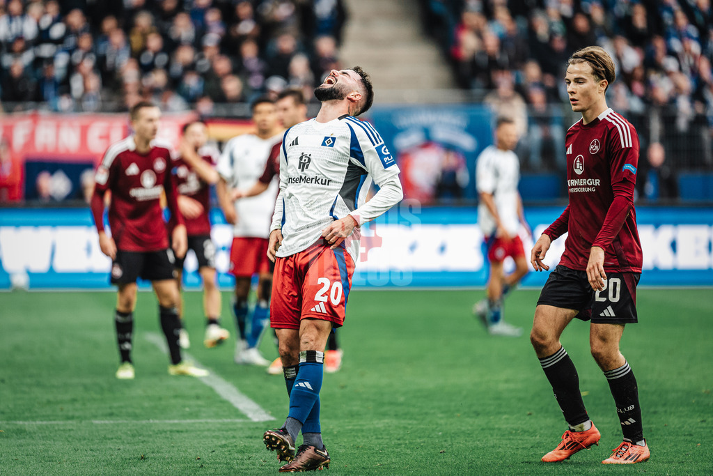 Fußball | Männer | Saison 2024/2025 | 2. Fußball-Bundesliga | 11. Spieltag | Hamburger SV vs. 1. FC Nürnberg | 03.11.2024 | Marco Richter (#20, HSV) ärgert sich