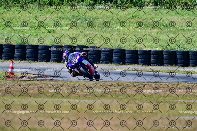 25bc03-0534 | markuskiefer.com - Realisiert mit Pictrs.com