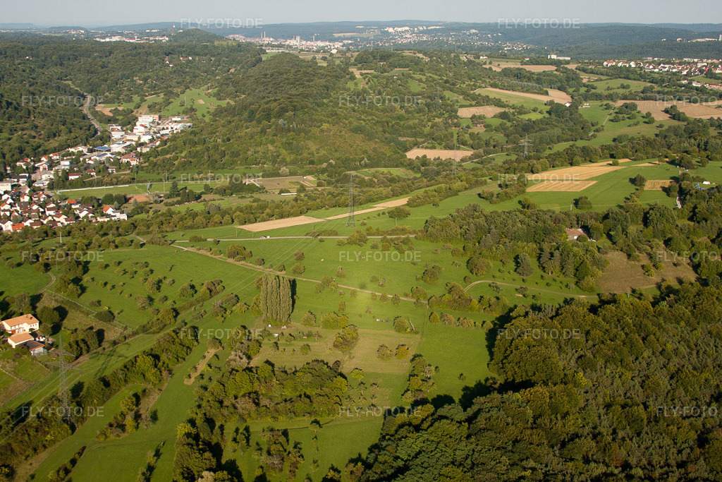 Luftbild: Ortsansicht von Osten im Ortsteil Dietlingen in Keltern im Bundesland Baden-Württemberg in Deutschland. Foto: IMG_32550.jpg vom 21.08.2010 durch Werner Riehm/FLY-FOTO.de