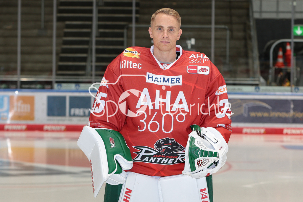 Augsburger Panther 2023/24 | Das Team der Augsburger Panther in der Saison 2023/24 / Im Bild Torhueter Markus Keller (AEV #35(