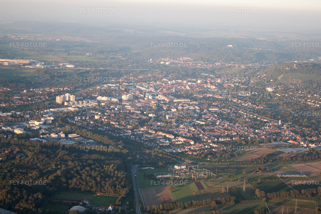 Luftbild: Durlach, Turmberg im Ortsteil Durlach in Karlsruhe im Bundesland Baden-Württemberg in Deutschland. Foto: IMG_59929.jpg vom 24.09.2013 durch Werner Riehm/FLY-FOTO.de