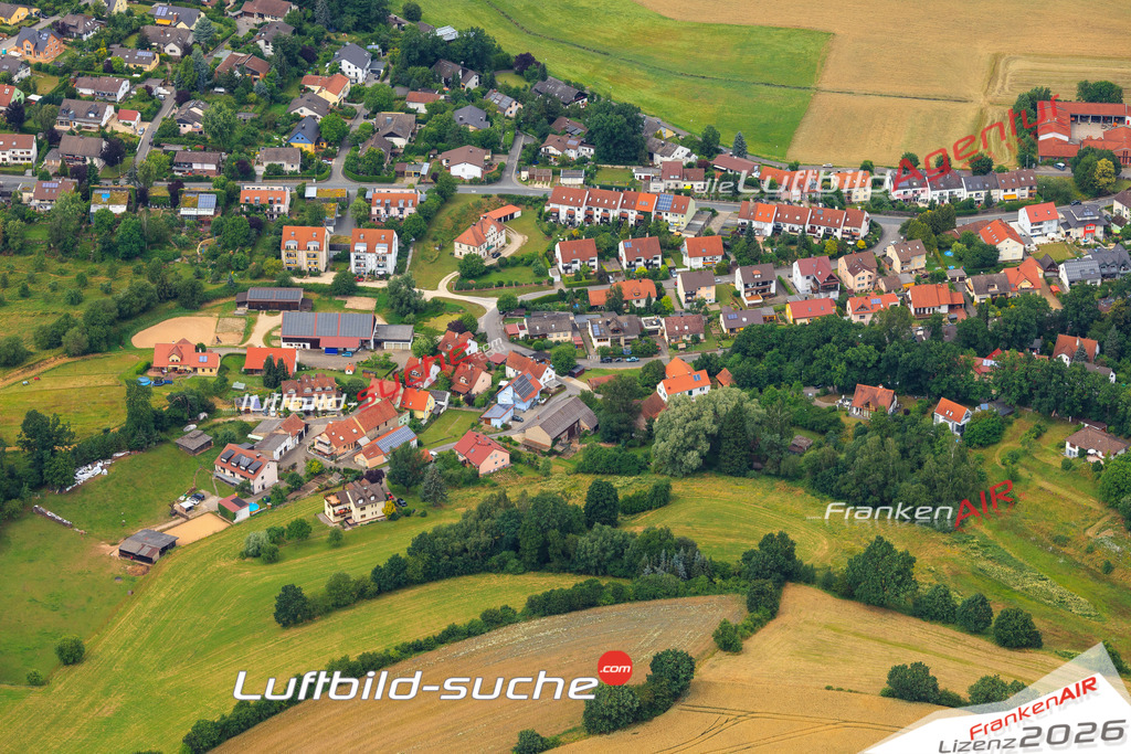 Die Luftaufnahme Dellern - Stegaurach wurde vom UL-Flugzeug (keine Drohne) aus fotografiert.Hohe Druck- Auflösung-die Geschenkidee!