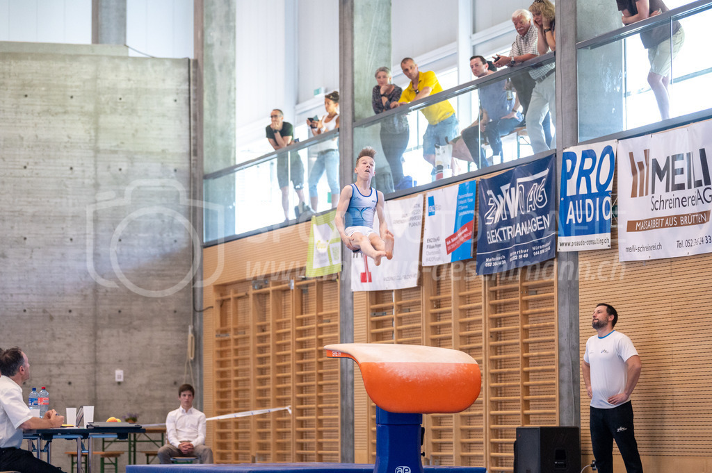 104. Zürcher Kunstturnertage Neftenbach - 14. May 2022 | 104. Zürcher Kunstturnertage Neftenbach
Turnhalle Ebni, Neftenbach
Programm 5 (P5)
Bild: Sportfotografie Markus Aeschimann | www.markus-aeschimann.ch - Realisiert mit Pictrs.com