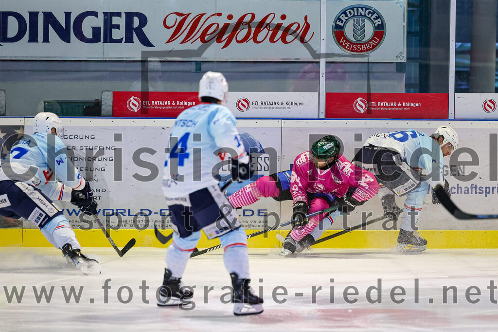 2025-10-05_027_TSV_Erding_gegen_Heilbronner_Falken | Erding, Deutschland, 05.10.2025:Eishockey, Oberliga Süd 2025 / 2026, 6. Spieltag, TSV Erding gegen Heilbronner Falken, Endergebnis: 3:1Markus Eberhardt (Erding Gladiators, #94)Foto: Christian Riedel / fotografie-riedel.net