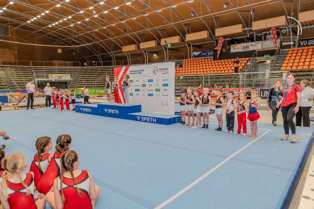 DSC_1623 | "Fussifoto.com – Ihr Ansprechpartner für hochwertige Fotografie! Entdecken Sie kreative Bilder und professionelle Dienstleistungen. Kontaktieren Sie uns für Ihre Projekte!"