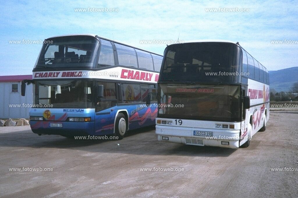 20151210163041-d7b421ec | Charly Denia Reisebus - Realisiert mit Pictrs.com