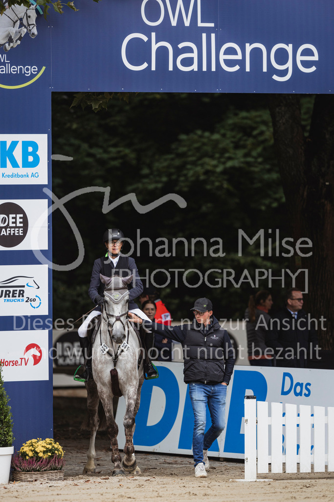 240912_OWLCh_SprPf-M-127 | Deine schönsten Turniermomente als professionelle Fotos! Entdecke hochwertige Pferdesport-Fotografie im Online-Shop. Jetzt Fotos finden & bestellen!