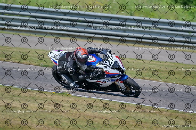26BT02-0660 | markuskiefer.com - Realisiert mit Pictrs.com