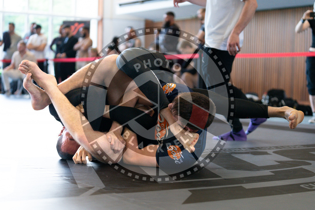 20240608PBB02038 | Fighters compete during the ILLCS VII summer edition luna livre competition in Hannover, Germany, on June 8, 2024.