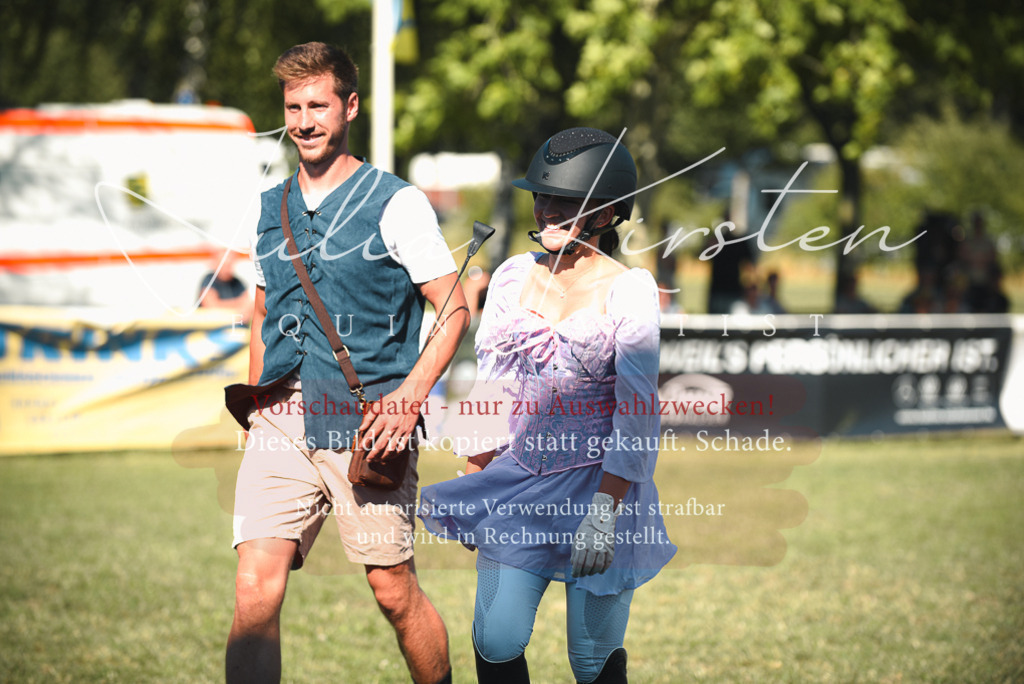 DSC_7786 | Pferde- und Turnierfotografie in Westsachsen. Pferdeportraits, Auftragszeichnungen und intuitive Kunst.