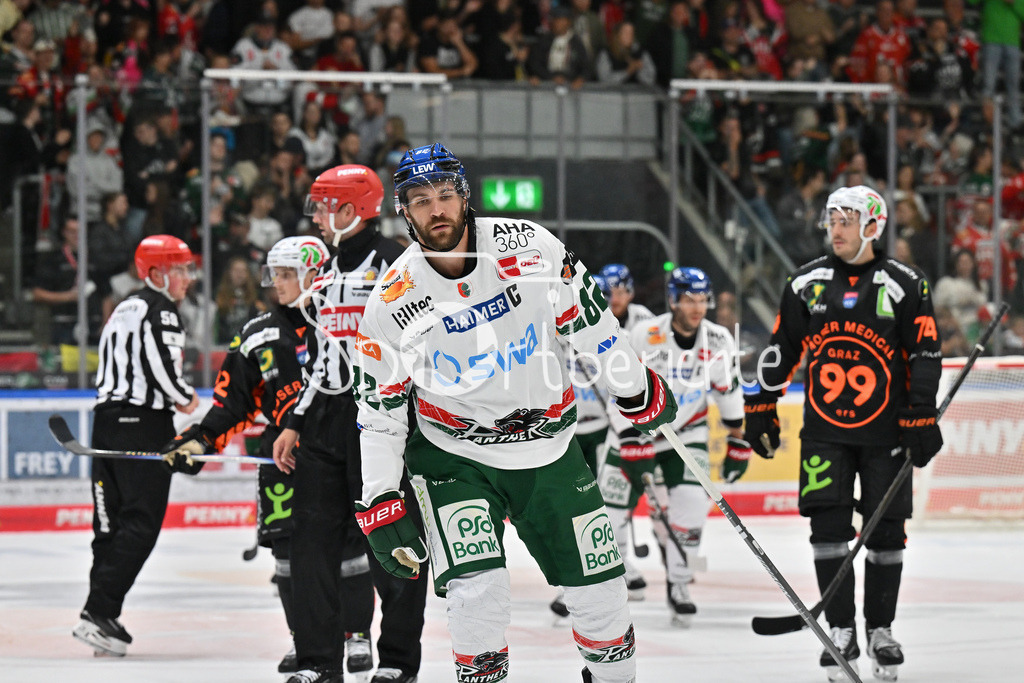 Augsburger Panther - Moser Medical Graz99ers | Jubel der Panther nach dem Treffer zum 1-0 druch Alexandre GRENIER (Augsburger Panther 82) / Tor / Torschuetze / Freude / Happy / Testspiel: Augsburger Panther - Moser Medical Graz99ers; Curt Frenzel Stadion am 31.08.2025