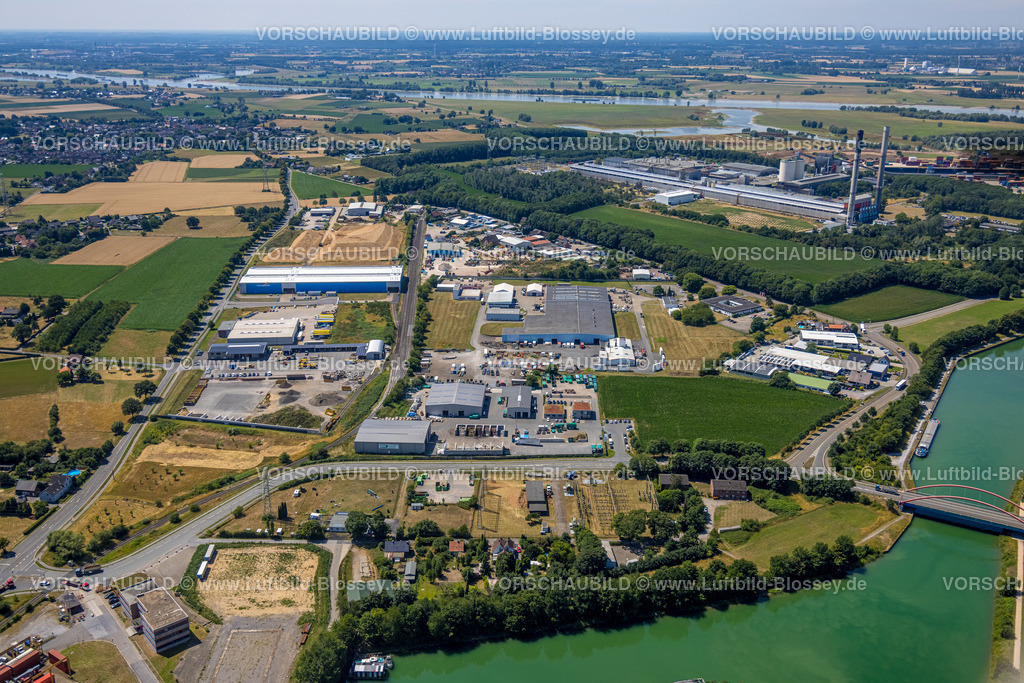 Voerde220702822 | Luftbild, Gewerbegebiet Industriepark Böskenstraße, TRIMET Aluminium SE mit 2 Türmen, Emmelsum, Voerde, Ruhrgebiet, Nordrhein-Westfalen, Deutschland