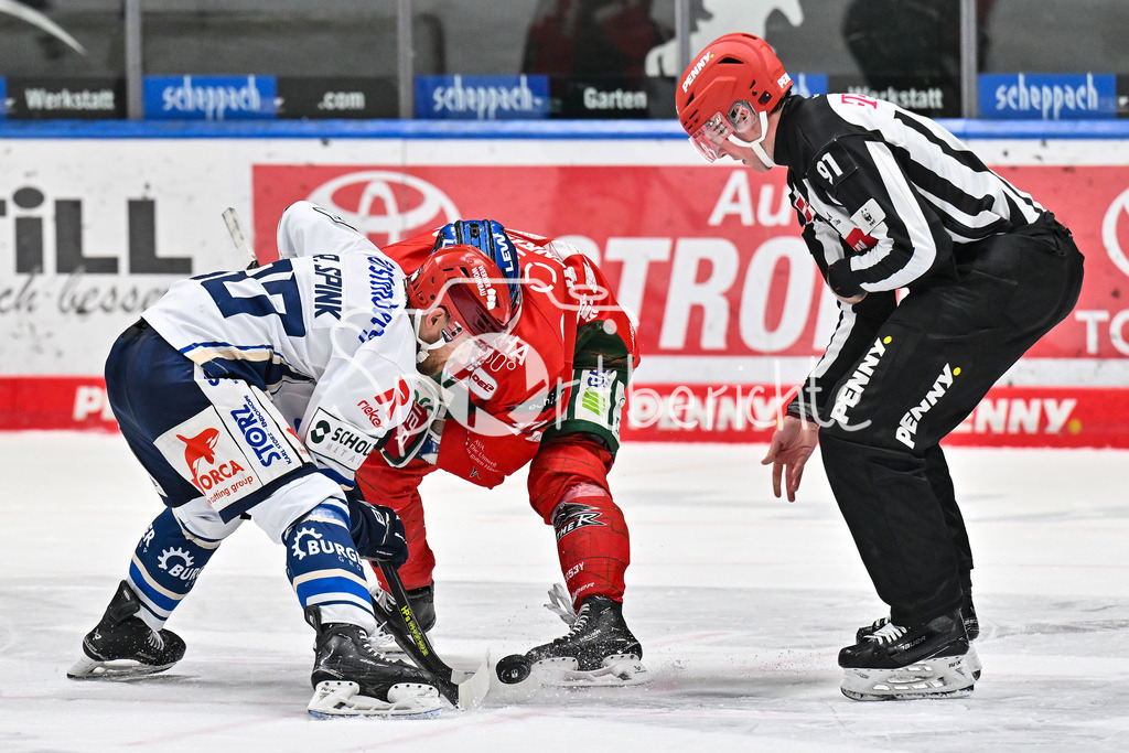 Augsburger Panther - Schwenninger Wild Wings | AUGSBURG, GERMANY - 02. JANUARY: beim Bully Tylor SPINK (Schwenninger Wild Wings 90) uind Enrico HENRIQUEZ (Augsburger Panther 52) während dem Match zwischen den Augsburger Panthern und den Schwenninger Wild Wings am 35. Spieltag der Penny DEL im Curt Frenzel Stadion