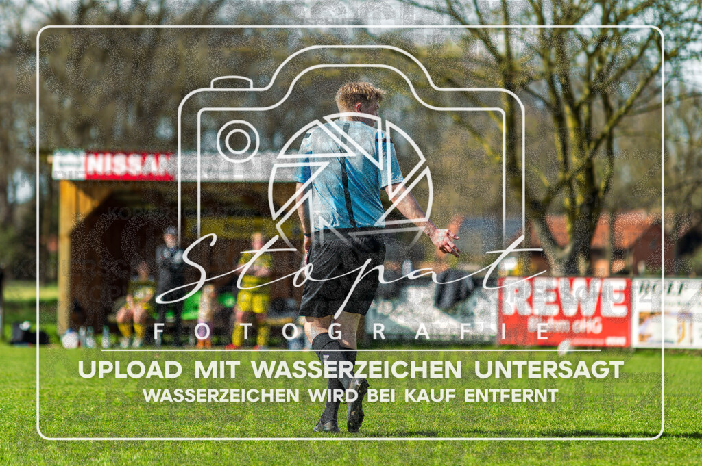 SGFTUS-1045 | Lennart Poppe (Schiedsrichter) beim Damen Kreisliga HK/CE Spiel zwischen SG Fulde und TuS Eversen-Sulze im Fulder Zentralstadion, Fulde (Simon Paul Stopat) - Realisiert mit Pictrs.com