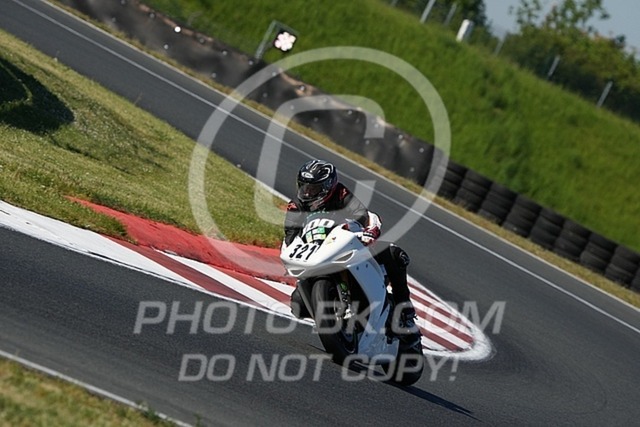 2025_05_12_PBK_14211 | Sportfotografie; SlowMotion; Video; Rennstrecke; Hafeneger; Speer; Racing; RSE; BMW; CBO; Trackday; Motorsportarena; Hockenheimring; Brno; Most; Barcelona; Valencia