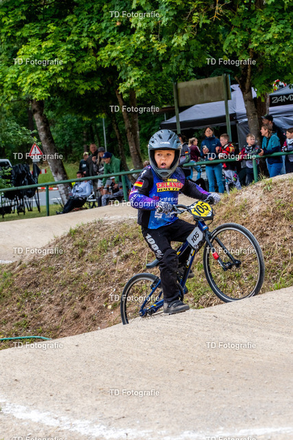 BayBMX2026-05343 | Fotogalerie von Thomas Dettweiler mit Eventbildern und lizenzfreien Fotos. Perfekt als Wandbild, für Büro, Website oder private Nutzung. - Realisiert mit Pictrs.com