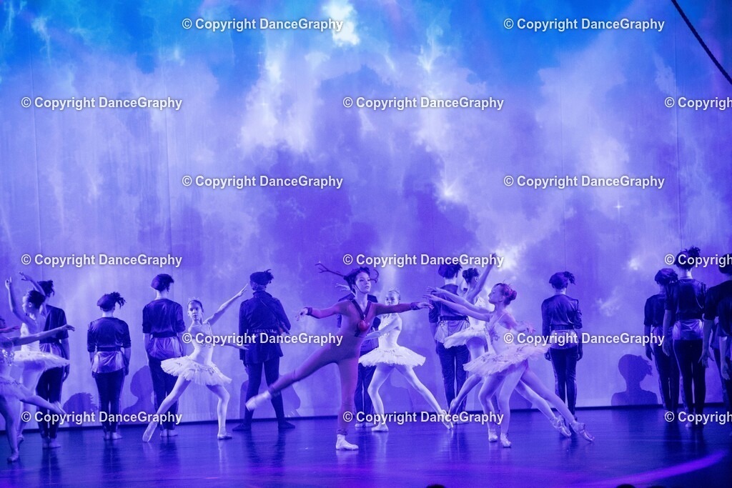 GPHY1735 | DanceGraphy - Realisiert mit Pictrs.com