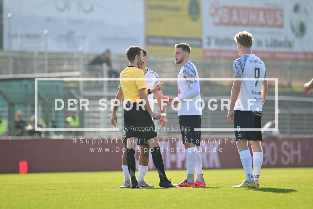 Fußball I Herren I Saison 2024-2025 I Regionalliga Nord I 25. Spieltag I VfB Lübeck - SSV Jeddeloh I 15207 | Der Sportfotograf. - Realisiert mit Pictrs.com