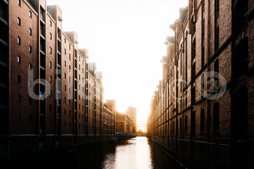 Speicherstadt | BILDWALD - eine Auswahl an Bildern von Thomas Perrotton zum bestellen und genießen. Alle Bilder von Thomas Perrotton - Alle Bilder mit einer SONY Kamera gemacht - SONY TAMRON SIGMA PHOTOSHOP LIGHTROOM BILDWALD Online kaufen Bilderwald Wandbilder - Realisiert mit Pictrs.com