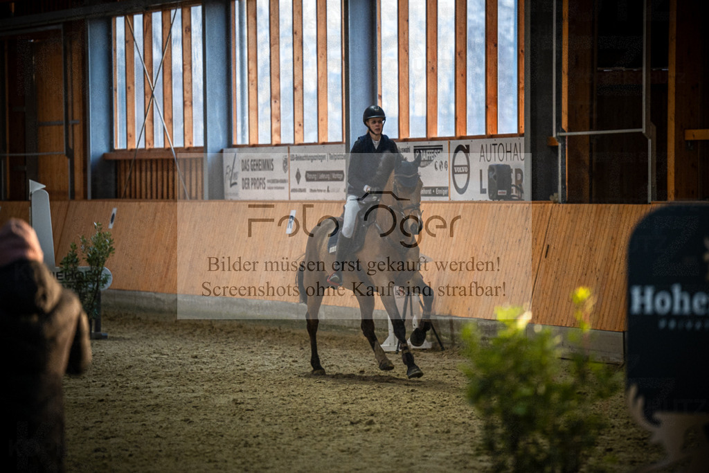 DOS_1102 | Entdecke hochwertige Reitturnierfotos von Foto Oger. Professionell, emotional und authentisch – jetzt Lieblingsmomente im Shop bestellen.Deutschlandweite Turnierfotografie. - Realisiert mit Pictrs.com