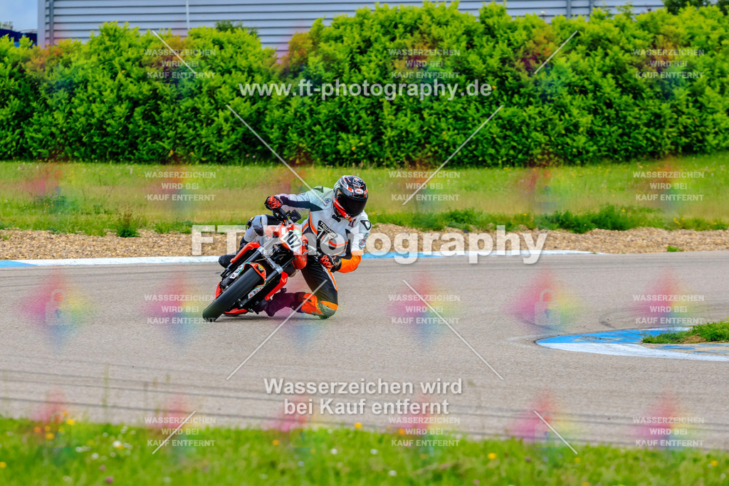 MotoTeam-8837 | Hier findet Ihr Bilder von Touristenfahrten auf der Nürburgring Nordschleife oder von anderen Veranstaltungen die ich besucht habe. Viel Spass beim Durch Schauen 