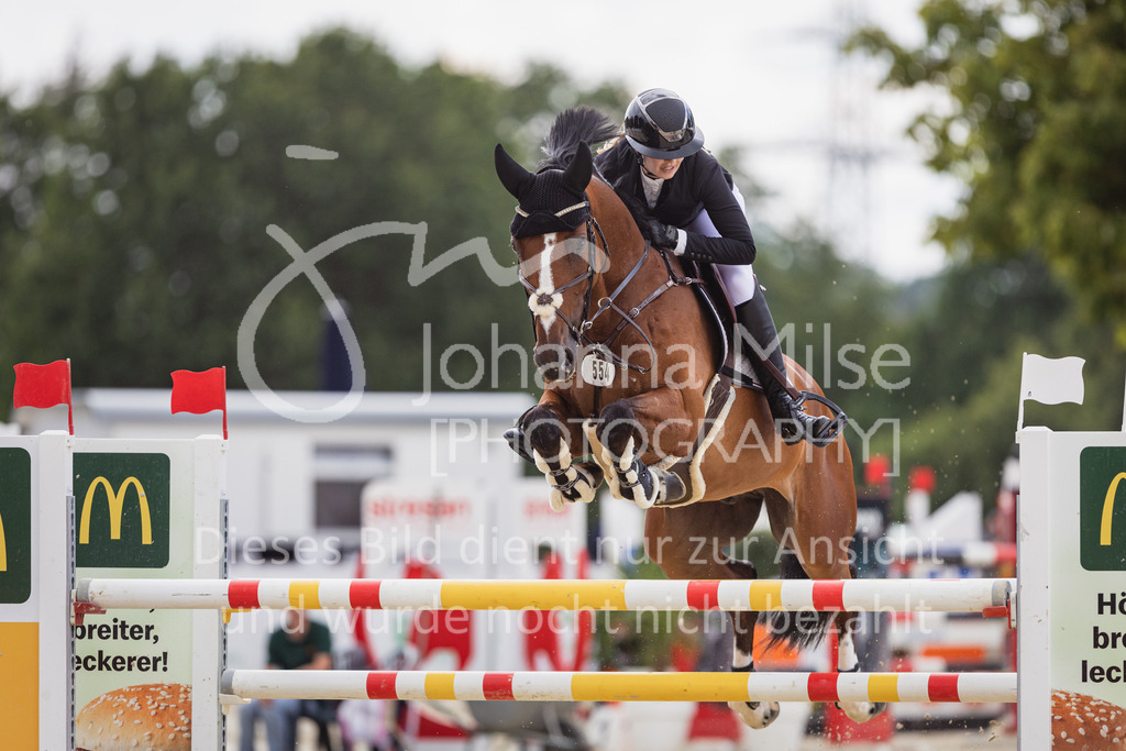 230729_BHO_S1-Spr-835 | Deine schönsten Turniermomente als professionelle Fotos! Entdecke hochwertige Pferdesport-Fotografie im Online-Shop. Jetzt Fotos finden & bestellen!