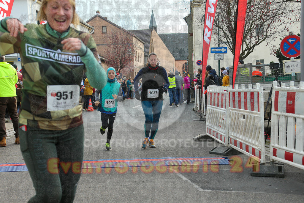 221127_1056_EX1_1320 | Sportfotografie im Rhein-Sieg Kreis, Köln, Bonn, NRW, Rheinland Pfalz, Hessen, etc. Unser Tätigkeitsfeld umfasst den Laufsport vom Volkslauf über den Marathon, Duathlon, Triathon bis zum Ultralauf wie Kölnpfad Ultra oder Schindertrail.