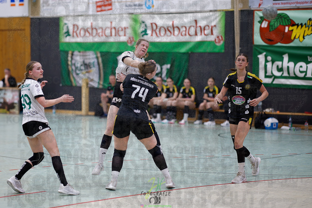 Quali-Turnier JBL wJA; Frisch Auf Göppingen - HC Rödertal | Quali-Turnier JBL wJA; Frisch Auf Göppingen - HC Rödertal am 31.05.2025 in Oberkleen (Weidig-Halle)Photo © 2025 - Jörg Heinrich - Realisiert mit Pictrs.com