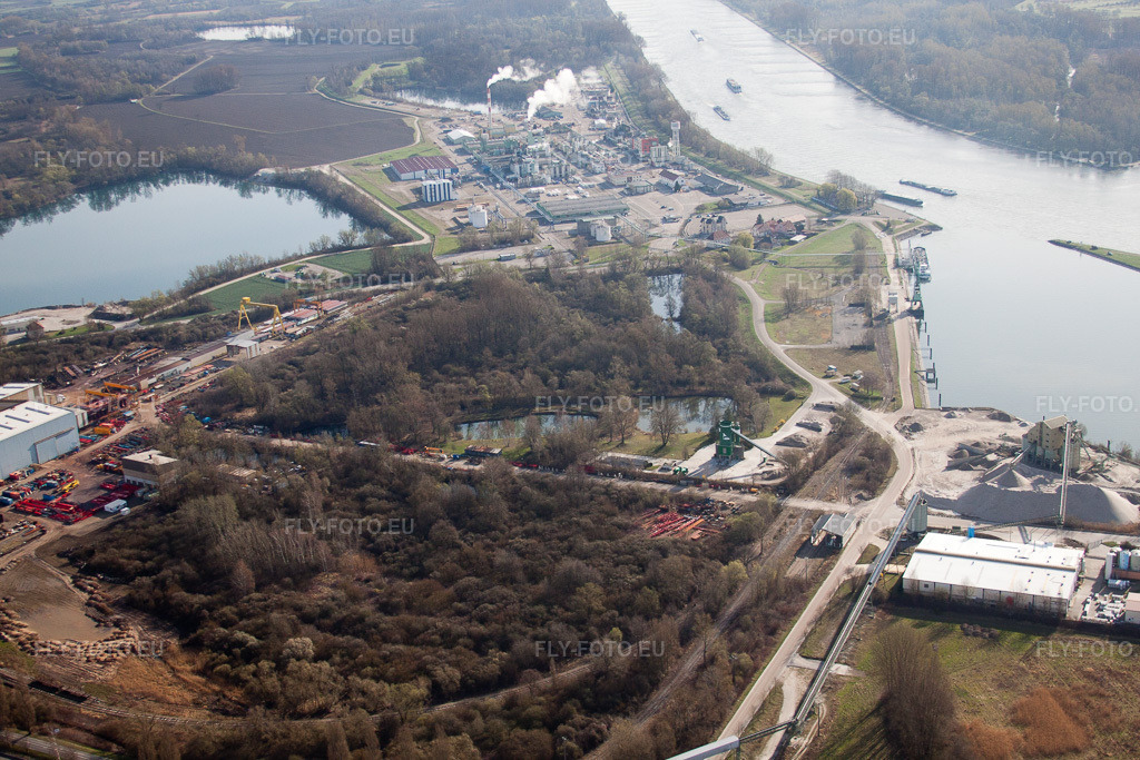 Vue aérienne: Vue de la ville à Lauterbourg dans le département Bas Rhin, France.Photo: IMG_25637.jpg prise le 02/04/2010 par Werner Riehm/FLY-FOTO.euRésolution de l'original: 4752 x 3168 px