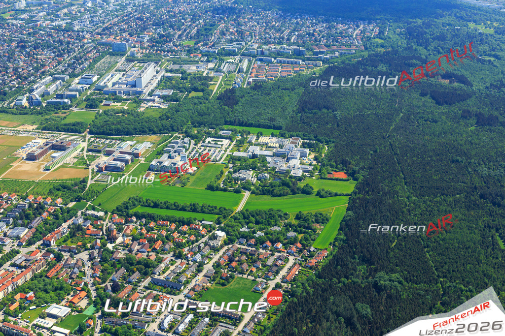 Die Luftaufnahme Martinsried-max-planck-institut-für-biochemie - Planegg wurde vom UL-Flugzeug (keine Drohne) aus fotografiert.Hohe Druck- Auflösung-die Geschenkidee!