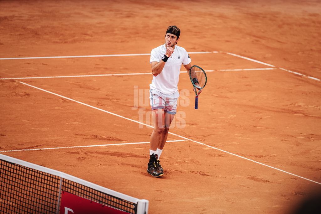 Tennis | Männer | bitpanda Hamburg Open | ATP 500 | Tomas Etcheverry (ARG) vs. Flavio Cobolli (ITA) | 23.05.2025 | Tomas Etcheverry jubelt