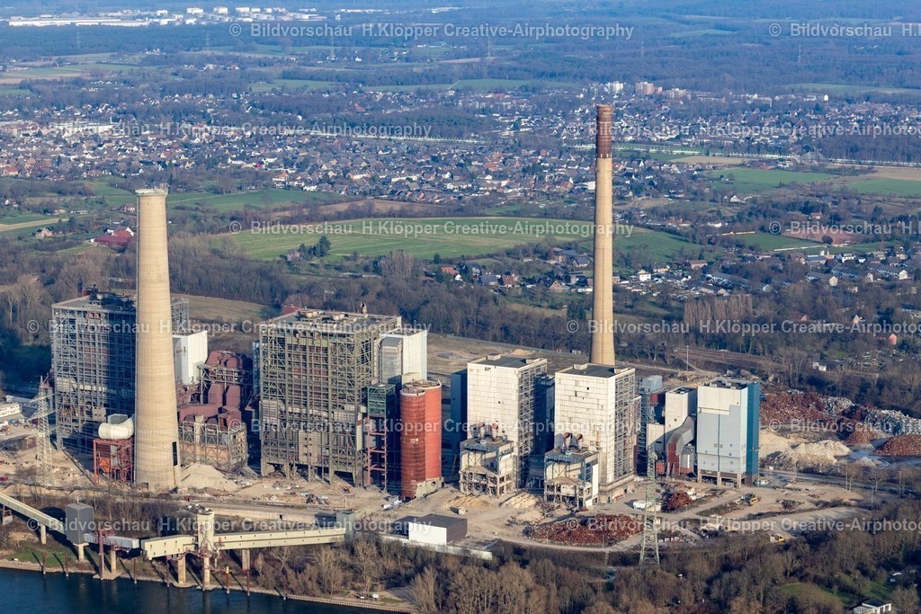 Luftbilder Voerde-8314 | Luftbildfotografie Rückbauarbeiten an den Gebäude- Kraftwerksanlagen des Kohle- Heizkraftwerkes der " Steag Energy Services GmbH " in Möllen an der Frankfurter Straße in Voerde (Niederrhein) im Ruhrgebiet im Bundesland Nordrhein-Westfalen, Deutschland. - Realisiert mit Pictrs.com