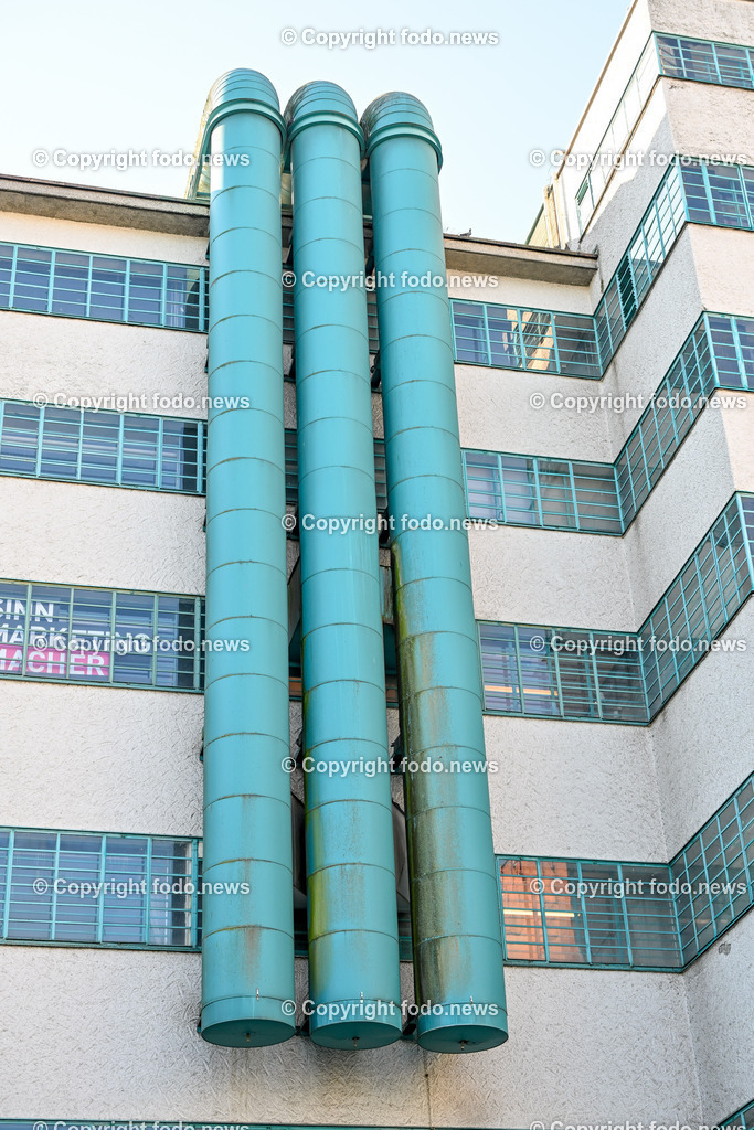 Linz_ Tabakfabrik Linz_ 12.08.2025-13 | 12.08.2025, LINZ, AUT, Tabakfabrik Linz, im Bild Themenbild, Tabakfabrik Linz, Moderne Base, Kreativzentrum, Linz, Oberoesterreich, Architektur, Industriekultur, Innovation, Co-Working, Start-ups, Kunst, Design, Digitalisierung, Veranstaltungen, Ausstellungen, Urbaner Raum, Netzwerken, Makerspace, Gruenderszene, Community, Transformation, Begegnungsort, Kreativwirtschaft, Zukunftsprojekt, Denkfabrik, Grand Garage, Symbolbild, Feature