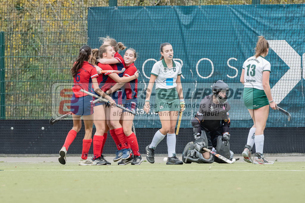 HK_20231022_106077 | Finale Deutsche Meisterschaft Feld WU16 Uhlenhorst Mülheim - Düsseldorfer HC am 22.10.2023 DHC, Düsseldorf ,