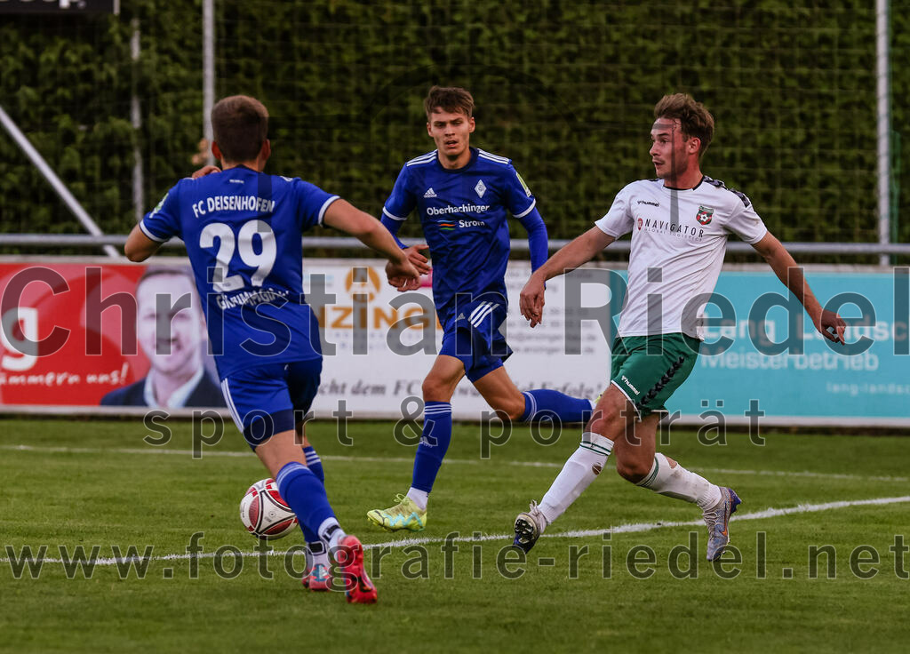 2023-08-01_057_FC_Schwaig_gegen_FC_Deisenhofen | Oberding, Deutschland, 01.08.2023:
Fußball, Toto-Pokal 2023 / 2024, 1. Spieltag, FC Schwaig gegen FC Deisenhofen, Endergebnis: 2:3

Nikolaos Gkasimpagiazov (FC Deisenhofen, #29), Simon Georgakos (FC Schwaig, #26)

Foto: Christian Riedel / fotografie-riedel.net