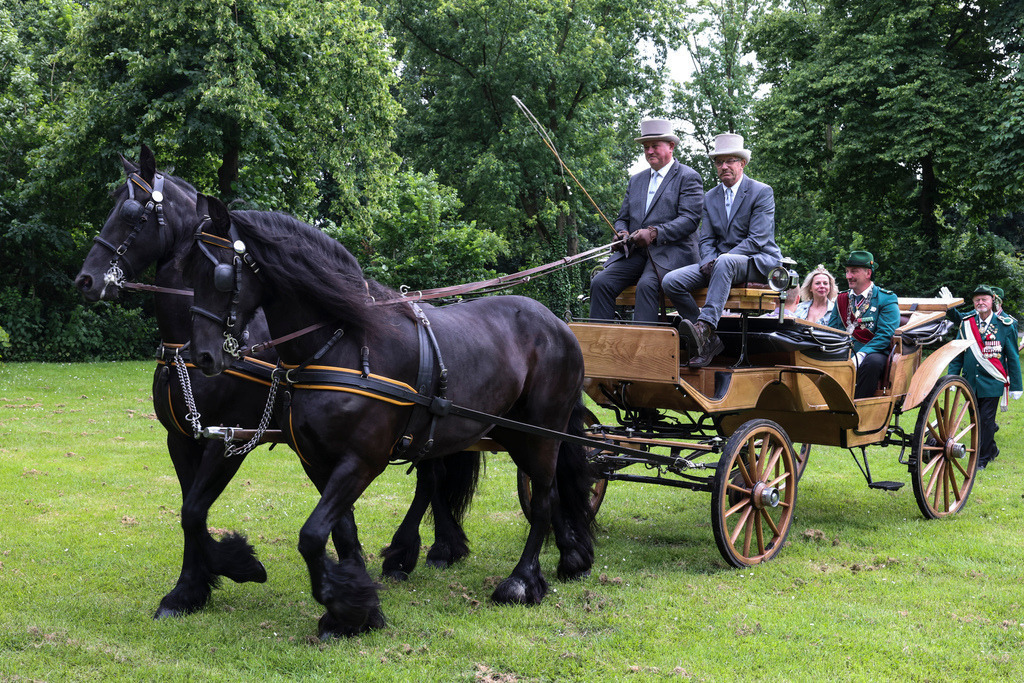 top-top.de 240602-086 | Foto, Video, Fotografie, Videografie, Fotobox, DJ, Discjockey, Musik, Musikbox, Veranstaltung, Photobooth, Amazon, Ebay, Buchtipp, Bestseller, Autor, Verlag, Buch, Wesel, Hamminkeln, NRW, Dinslaken, Rees, Drohne, Hochzeit, Party, Fotobox, Wesel, Fotograf
